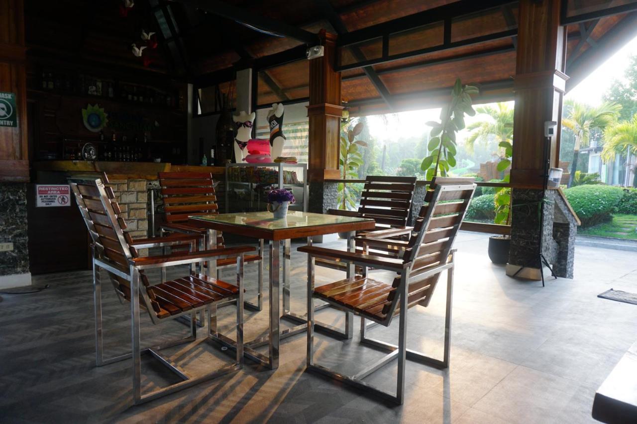 Floating Sanctuary Resort Powered By Cocotel Bulacan Экстерьер фото