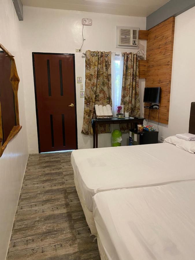 Floating Sanctuary Resort Powered By Cocotel Bulacan Номер фото